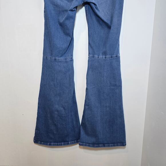 Free People Penny Pull-On Flare Jeans Size 30 Blue Stretch Boho Bell Bottom - Picture 7 of 9